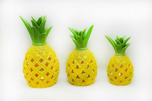 ceramic pineapple  lantern, P1902228